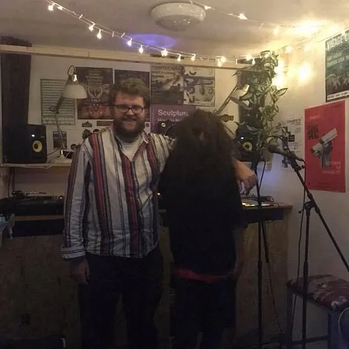 Loose Lips Show (199Radio) w/ Gap (Int'l Winners) - 10/09/18